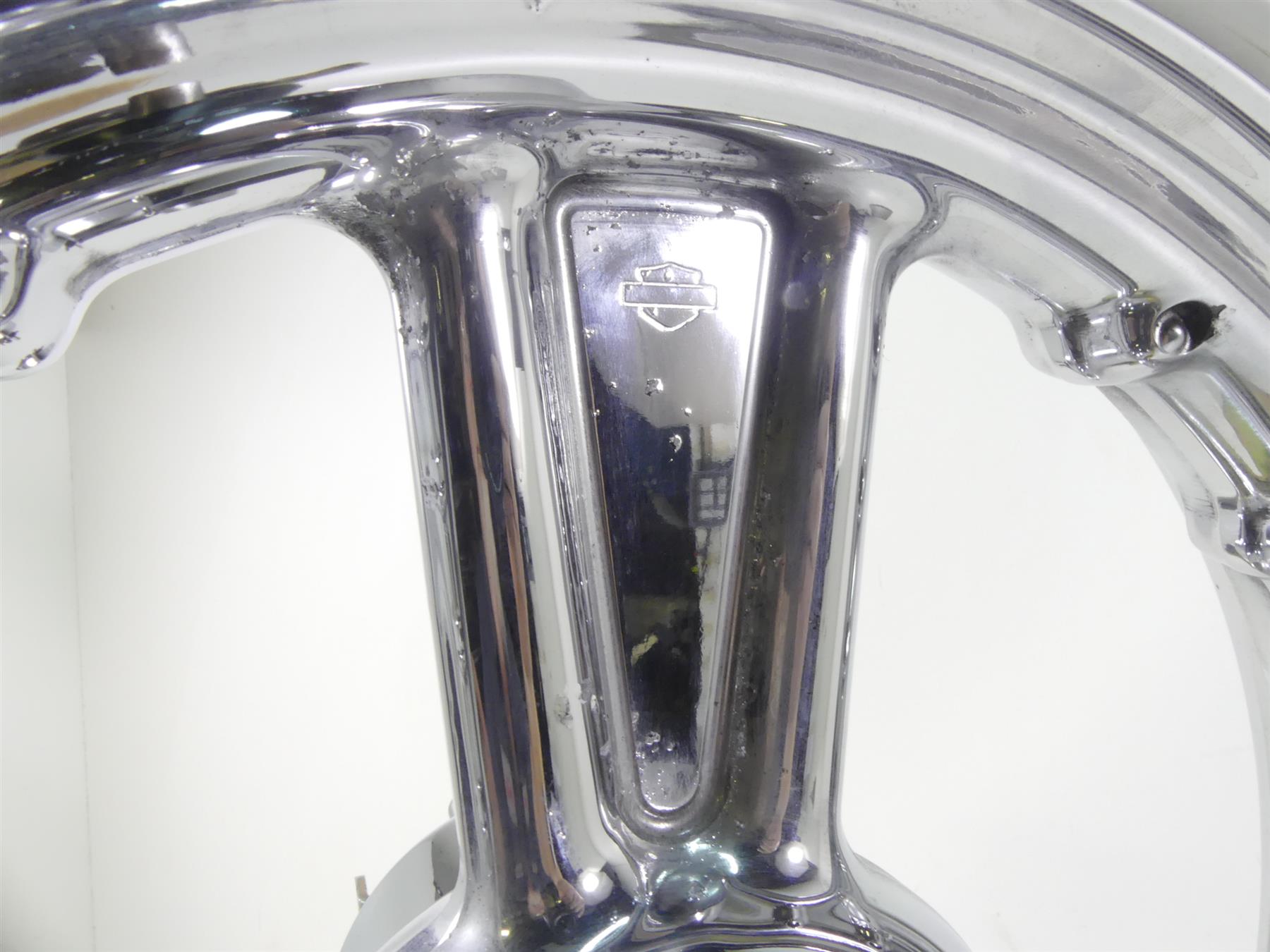 2004 Harley FLHTC SE CVO Electra Glide Straight Front Wheel Rim 16x3 43478-04 {{ shop.shopifyCountryName }} - Mototech271