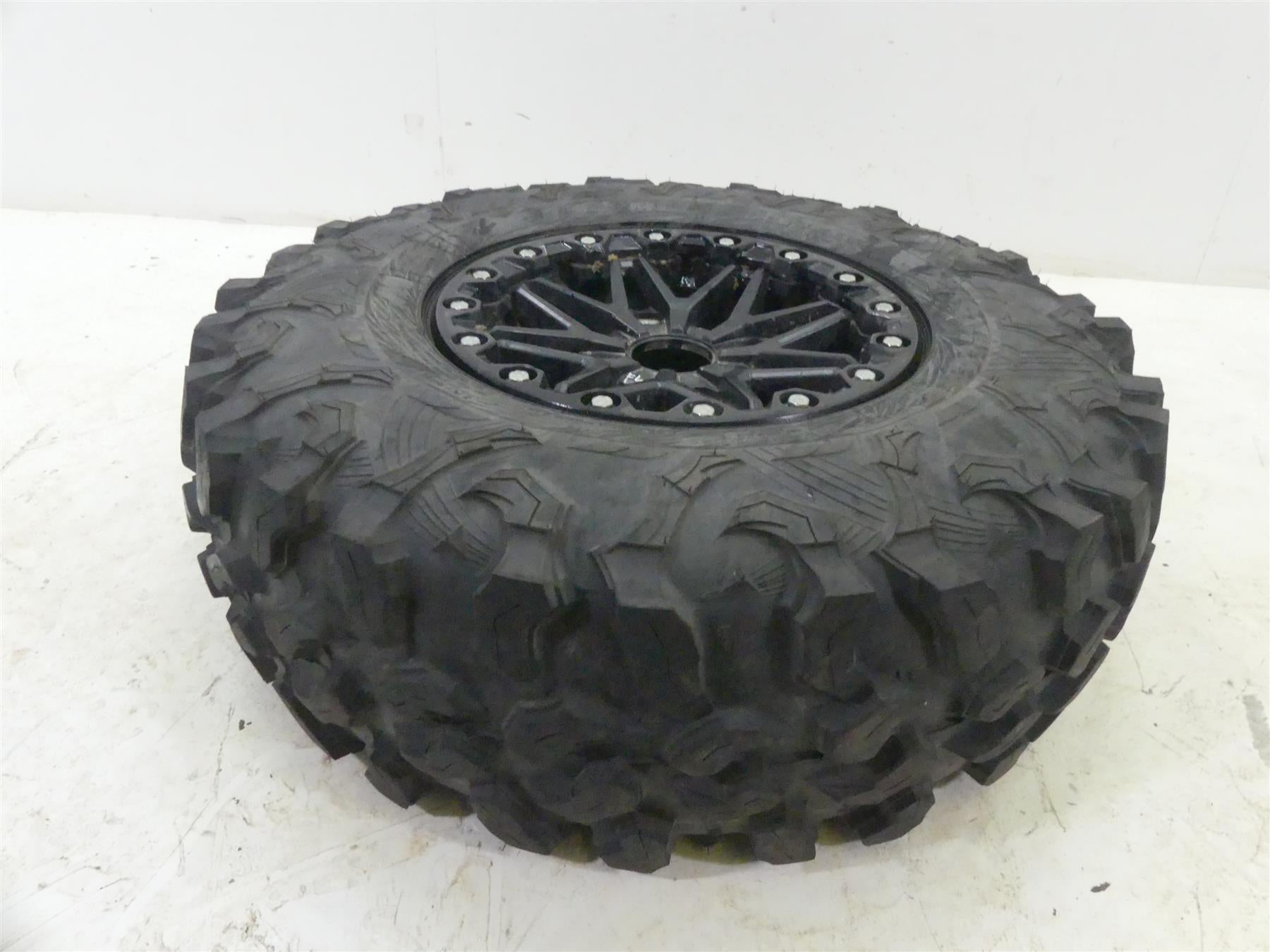2021 Kawasaki Teryx KRX1000 KRF1000 Left Wheel Tire 31X10.00R15 ML1 41009-0817 {{ shop.shopifyCountryName }} - Mototech271