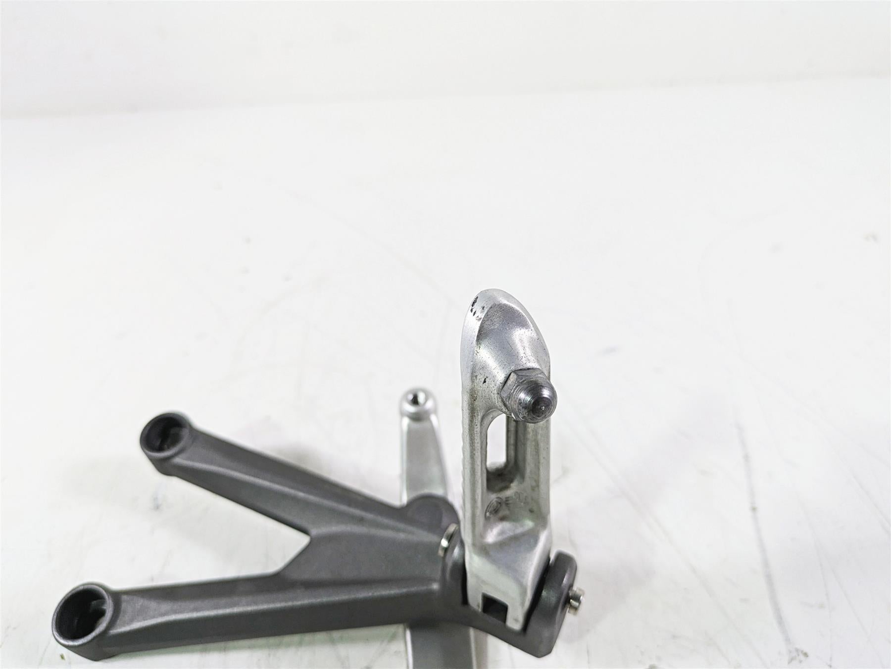 2020 Triumph Daytona 765 Moto2 Left Rider Footpeg & Shifter T2083381 T2082931 {{ shop.shopifyCountryName }} - Mototech271