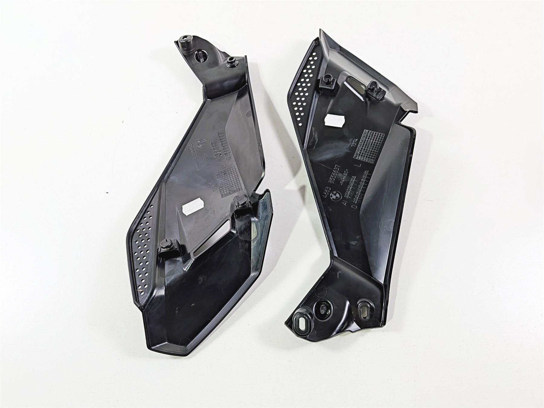 2019 BMW R1250GS K50 Under Tank Molded Leg Fairing Set 46638556637 46638556637 {{ shop.shopifyCountryName }} - Mototech271