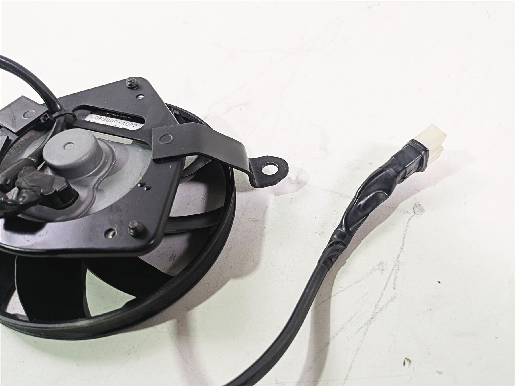 2009 Yamaha FZ1 FZS10 Fazer Left Hand Denso Radiator Cooling Fan 2D1-12405-01 {{ shop.shopifyCountryName }} - Mototech271
