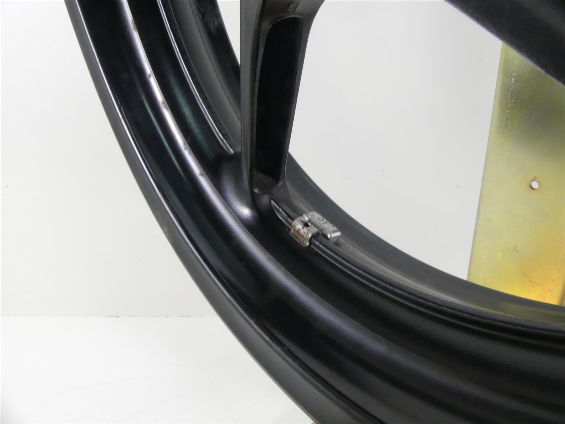 2007 Yamaha FZ1 Fazer Front Straight 17x3.5 Wheel Rim -Read 5VY-25168-00-98 {{ shop.shopifyCountryName }} - Mototech271