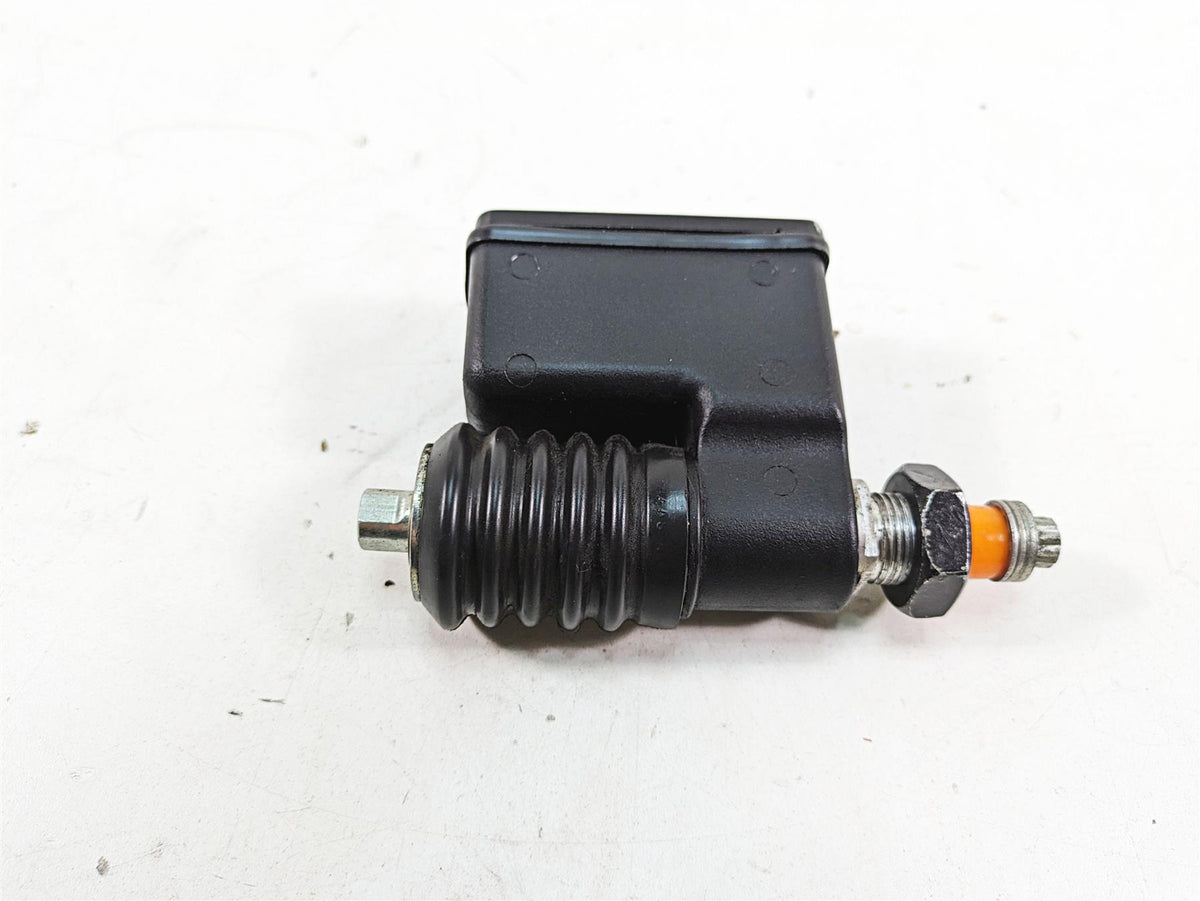 2005 Harley Dyna FXDL Low Rider Rear Brake Master Cylinder 42474-90C {{ shop.shopifyCountryName }} - Mototech271