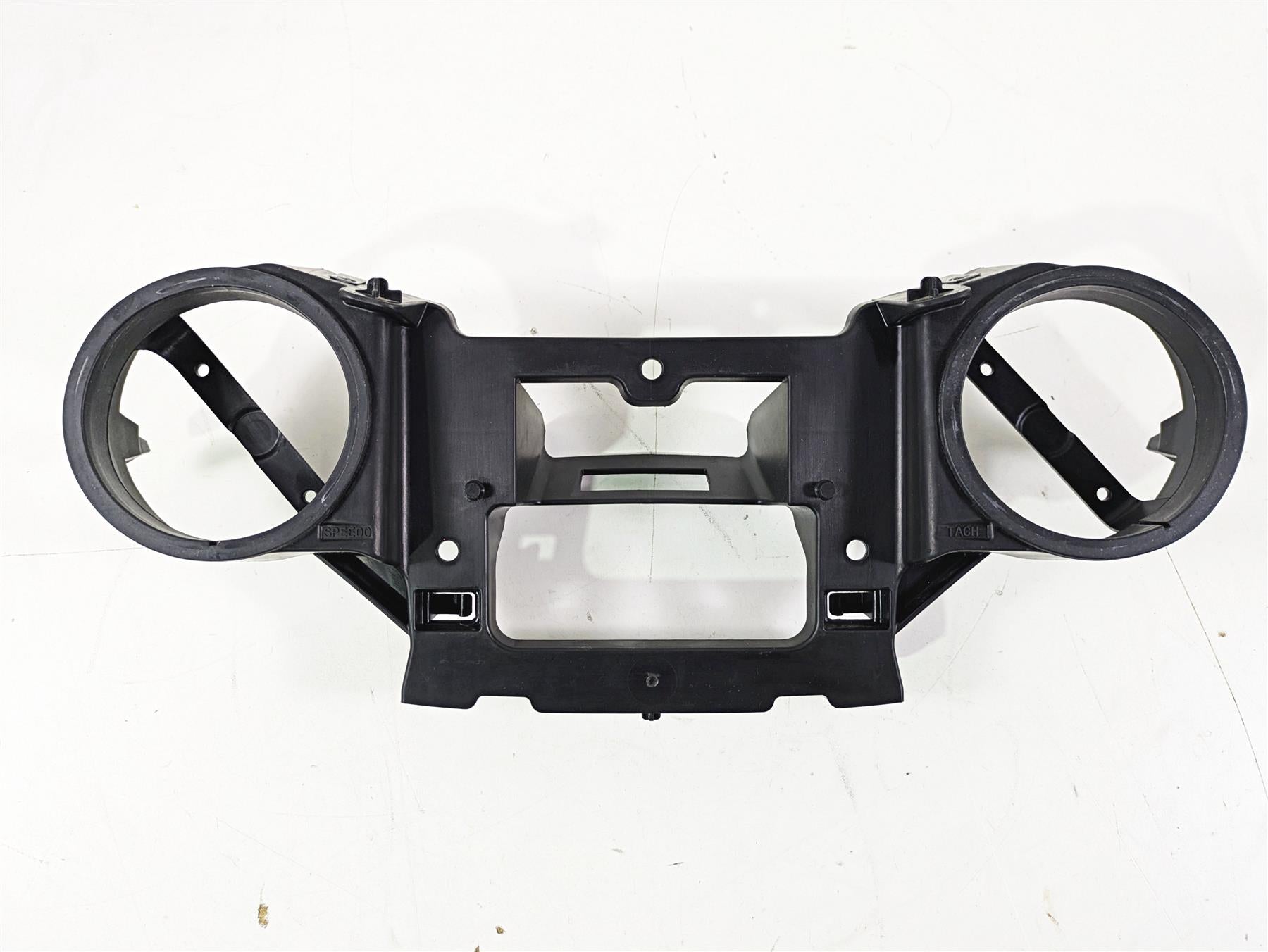 2019 Indian Chieftain Limited Front Inner Gauge Panel Dash Cover 5452783 {{ shop.shopifyCountryName }} - Mototech271