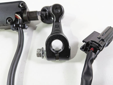 2024 Yamaha YZF R1 RN65 Quickshifter & Shift Rod Set B3L-82480-10-00 {{ shop.shopifyCountryName }} - Mototech271