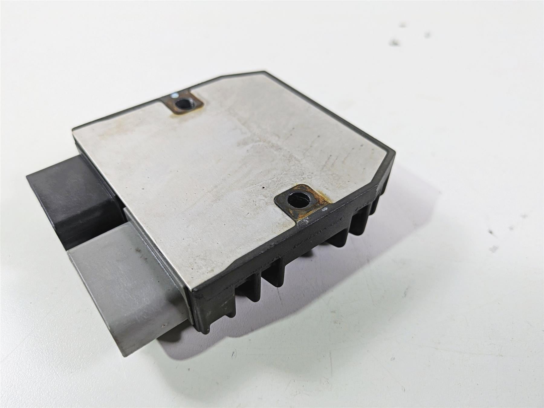 2014 Yamaha YZFR1 R1 RN22 Rectifier Voltage Regulator 1D7-81960-01-00 FH012AA {{ shop.shopifyCountryName }} - Mototech271