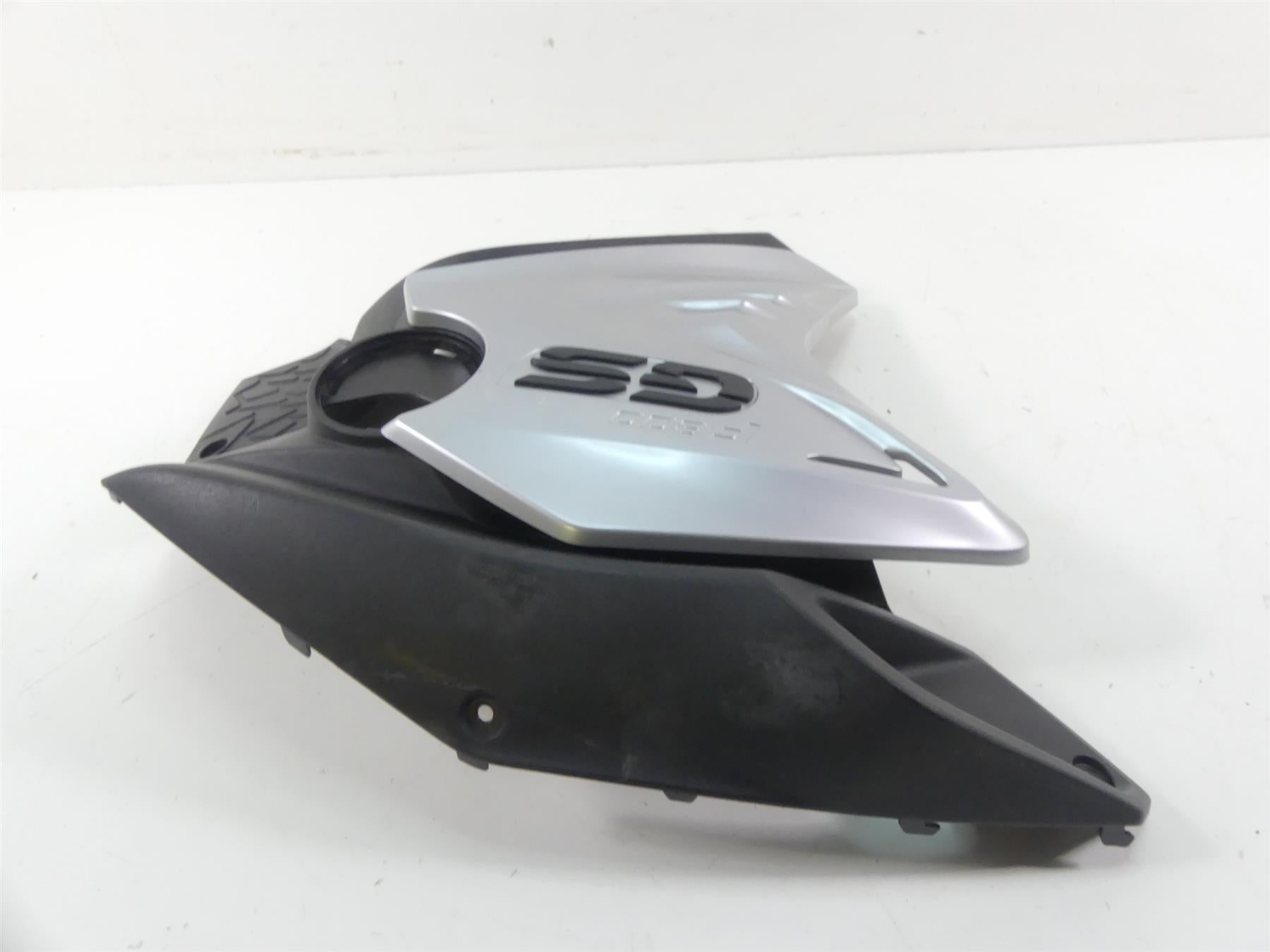 2017 BMW F800GS K72 Left Main Tank Cover Fairing Set 46638554367 46638529013 {{ shop.shopifyCountryName }} - Mototech271