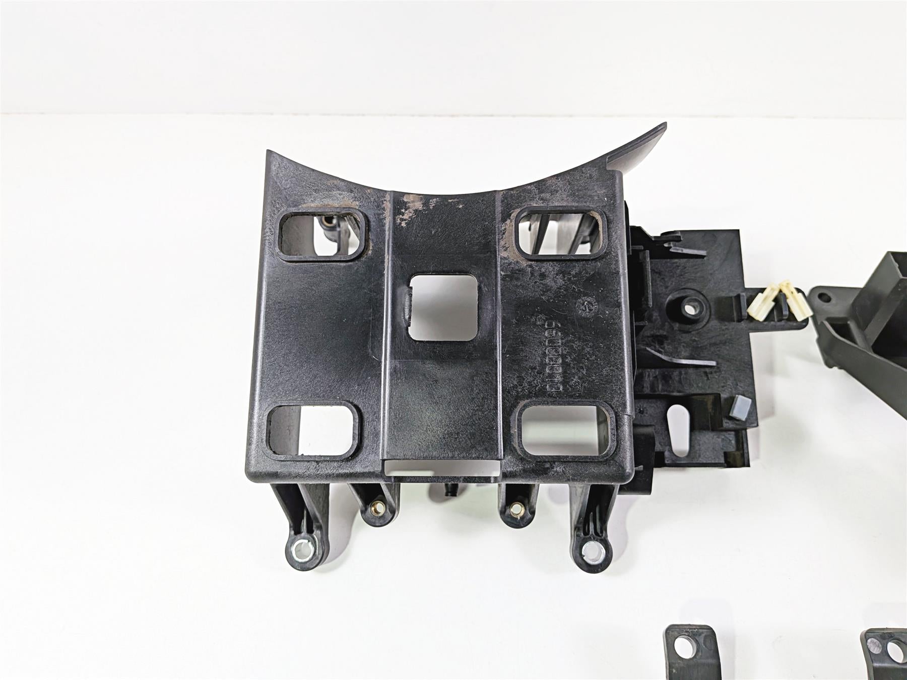 2014 Harley Touring FLHTK Electra Glide Battery & Electrical Holder 66000010A-Mototech271