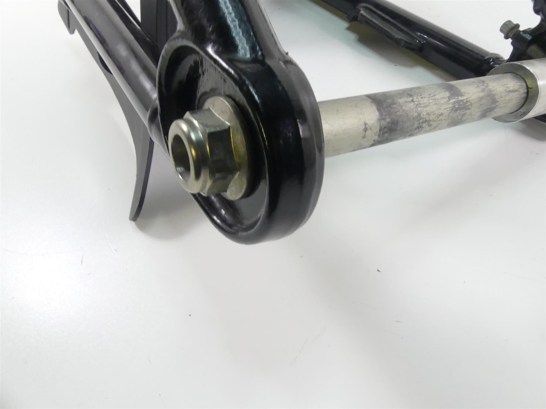 2020 Harley Softail FXBB Street Bob Swingarm Swing Arm + Axle & Guards 47400099 {{ shop.shopifyCountryName }} - Mototech271