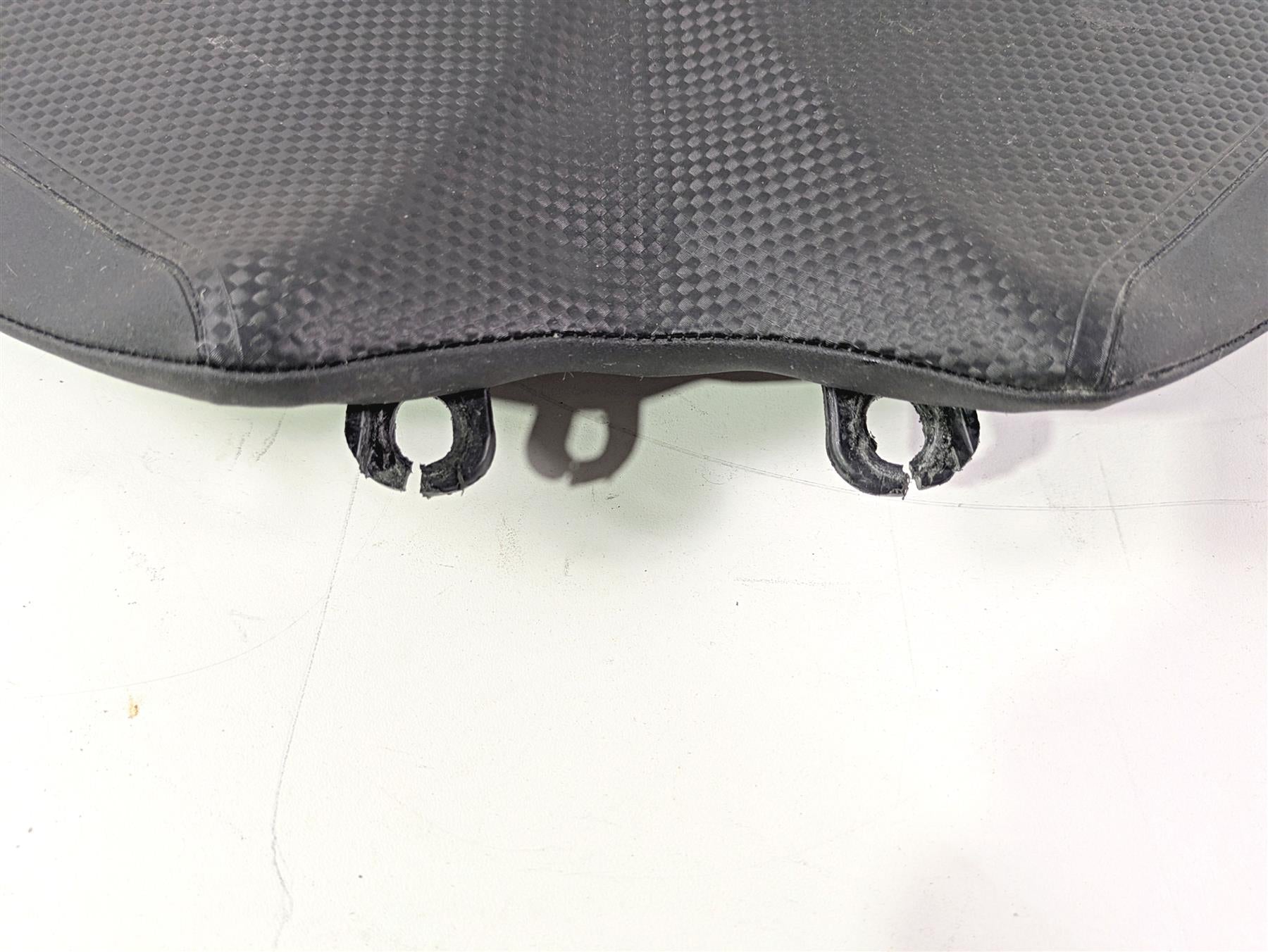 2017 Aprilia RSV 1100 Tuono V4 Factory Front Rider Seat Saddle -Read B04545600C1 {{ shop.shopifyCountryName }} - Mototech271