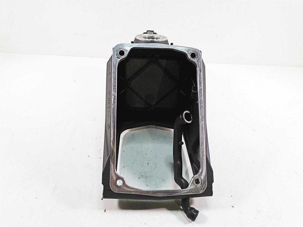 2016 Ducati Panigale 1299 S Straight Main Frame Chassis Airbox With Clean Texas Title - 47022051CA {{ shop.shopifyCountryName }} - Mototech271