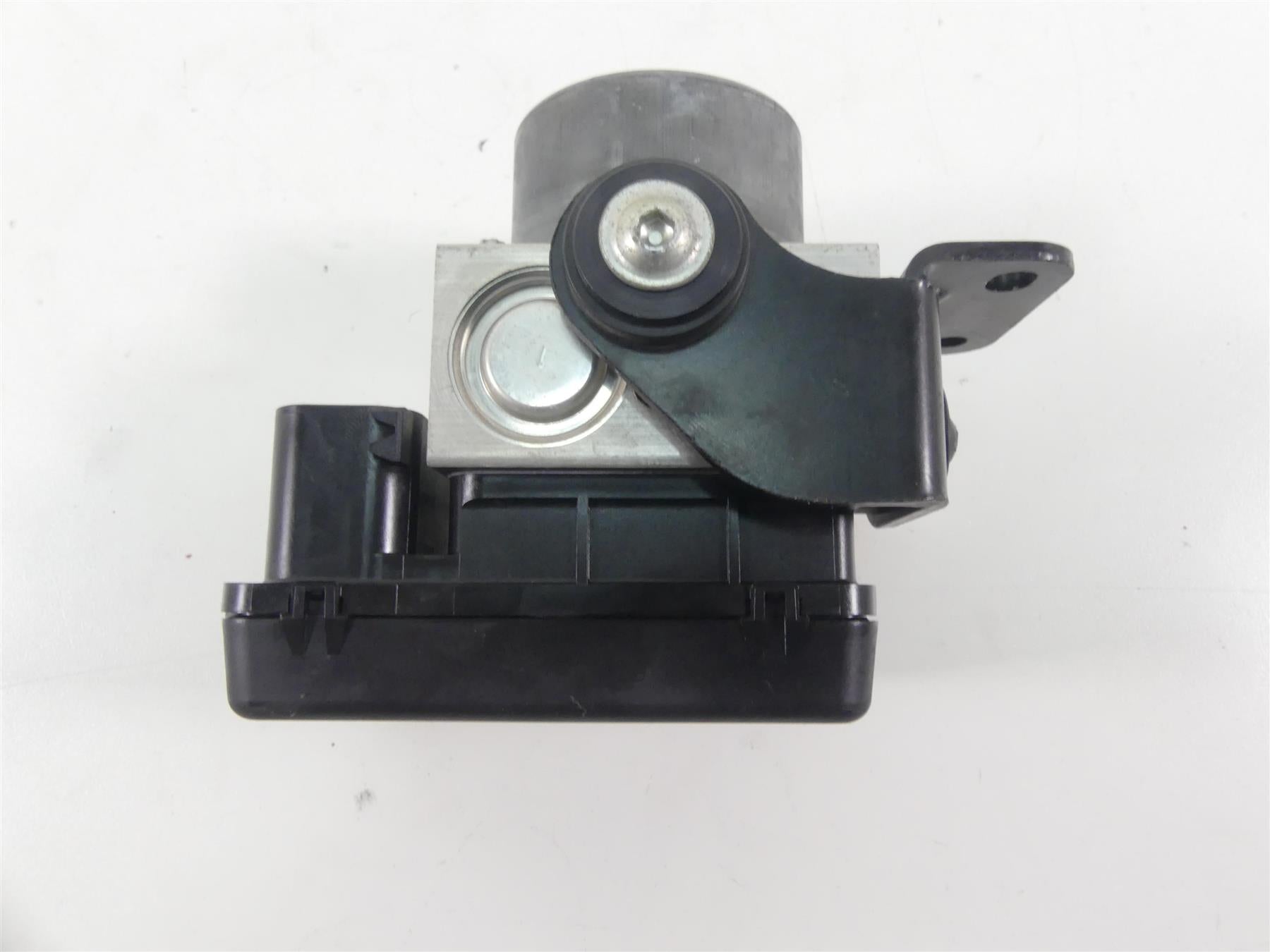 2014 Ducati Hypermotard 821 SP Abs Brake Pump Pressure Module 54240331B {{ shop.shopifyCountryName }} - Mototech271