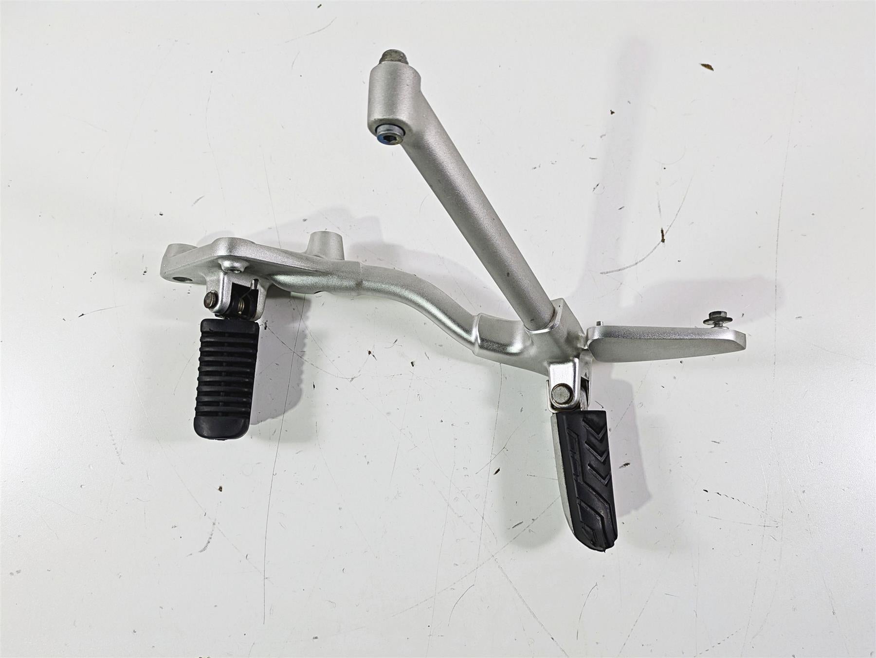 2016 Moto Guzzi Stelvio 1200 8V NTX Left Foot Peg Foot Rest + Mount Set 883103 {{ shop.shopifyCountryName }} - Mototech271