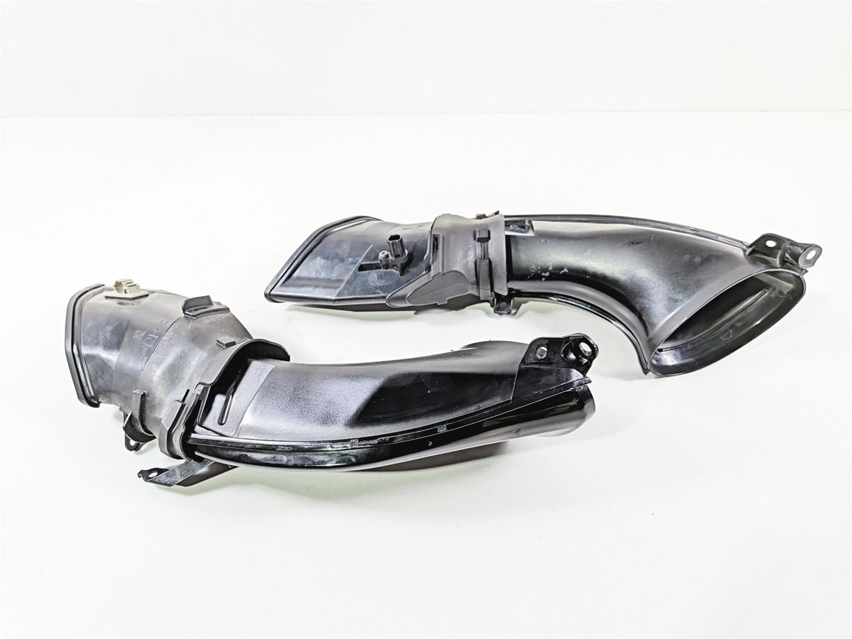 2008 Yamaha YZF R1 RN19 Air Intake Inlet Duct Scoop Ram Set 4C8-2838R-00 {{ shop.shopifyCountryName }} - Mototech271
