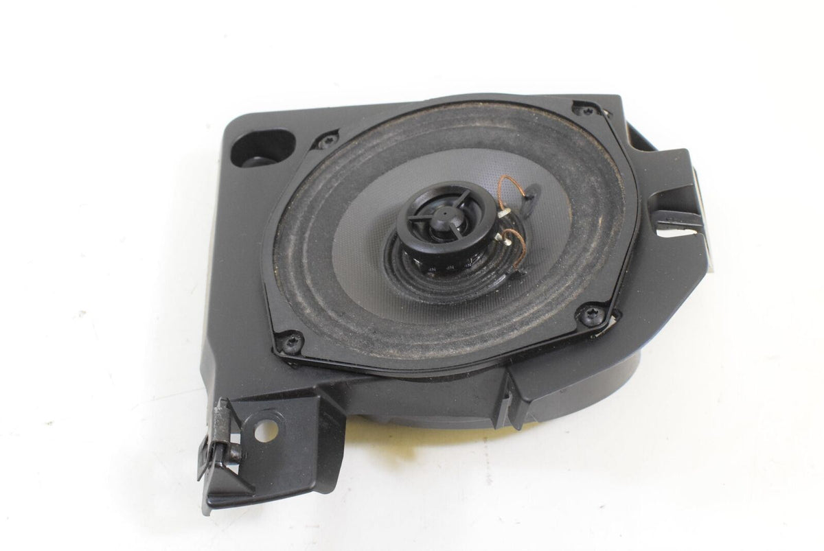 2018 Indian Roadmaster Right Rear Audio Speaker 4011650 {{ shop.shopifyCountryName }} - Mototech271