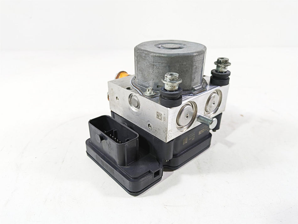 2020 Harley Touring FLHT Electra Glide Abs Brake Pump Module 41100104C {{ shop.shopifyCountryName }} - Mototech271