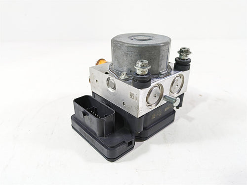 2020 Harley Touring FLHT Electra Glide Abs Brake Pump Module 41100104C | Mototech271