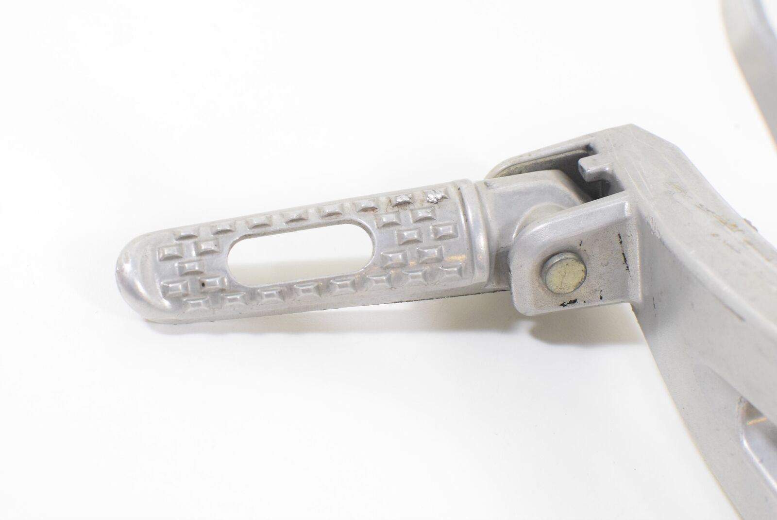 2007 Honda CBR600RR CBR600 RR Rear Passenger Footpeg Foot Peg Rest 50760-MFJ-D00 {{ shop.shopifyCountryName }} - Mototech271