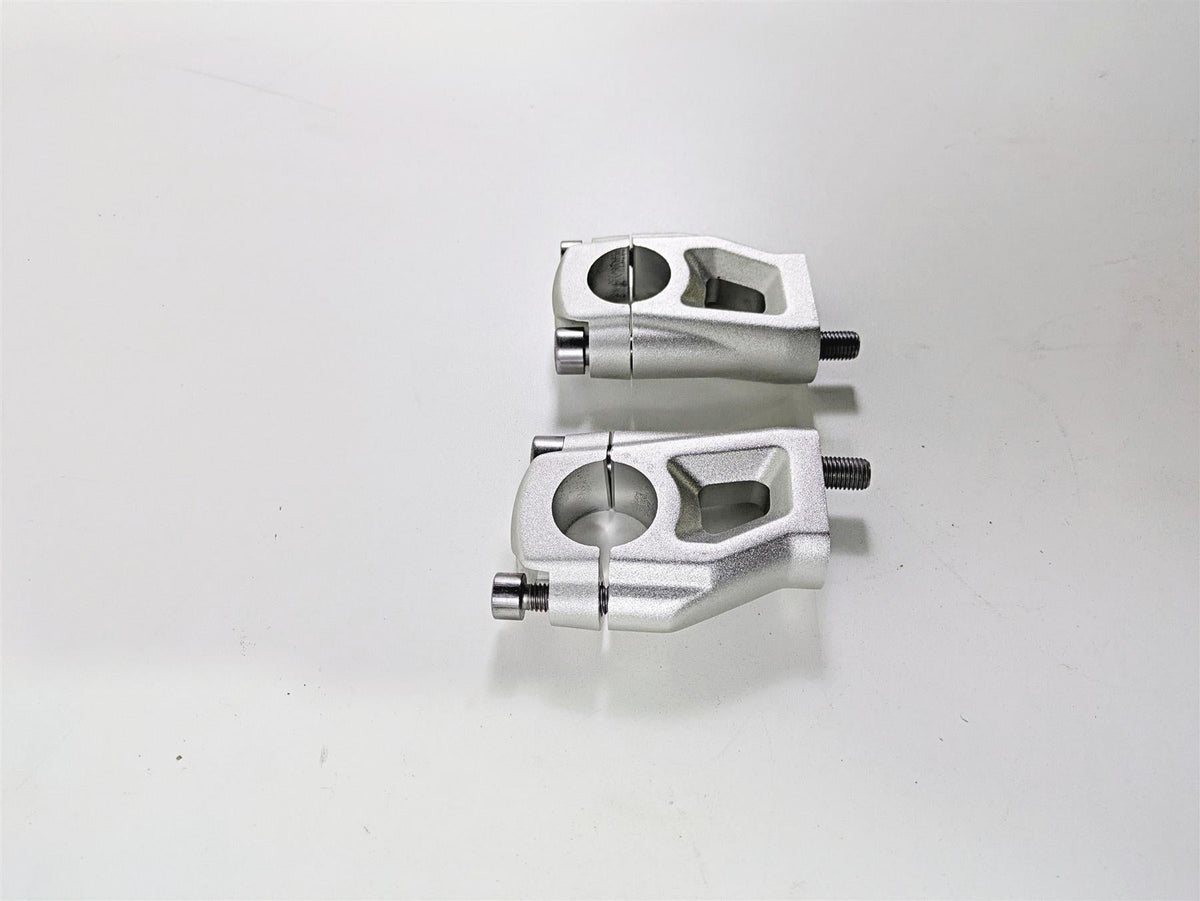 2024 Triumph Tiger 900 GT Handlebar Riser Holder Clamp Set T2040813 {{ shop.shopifyCountryName }} - Mototech271