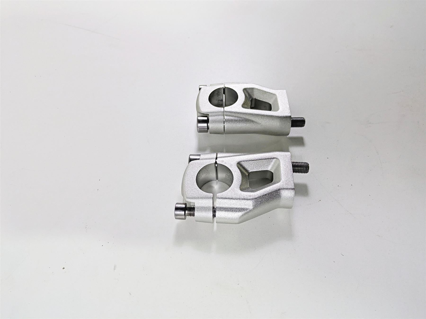 2024 Triumph Tiger 900 GT Handlebar Riser Holder Clamp Set T2040813 {{ shop.shopifyCountryName }} - Mototech271