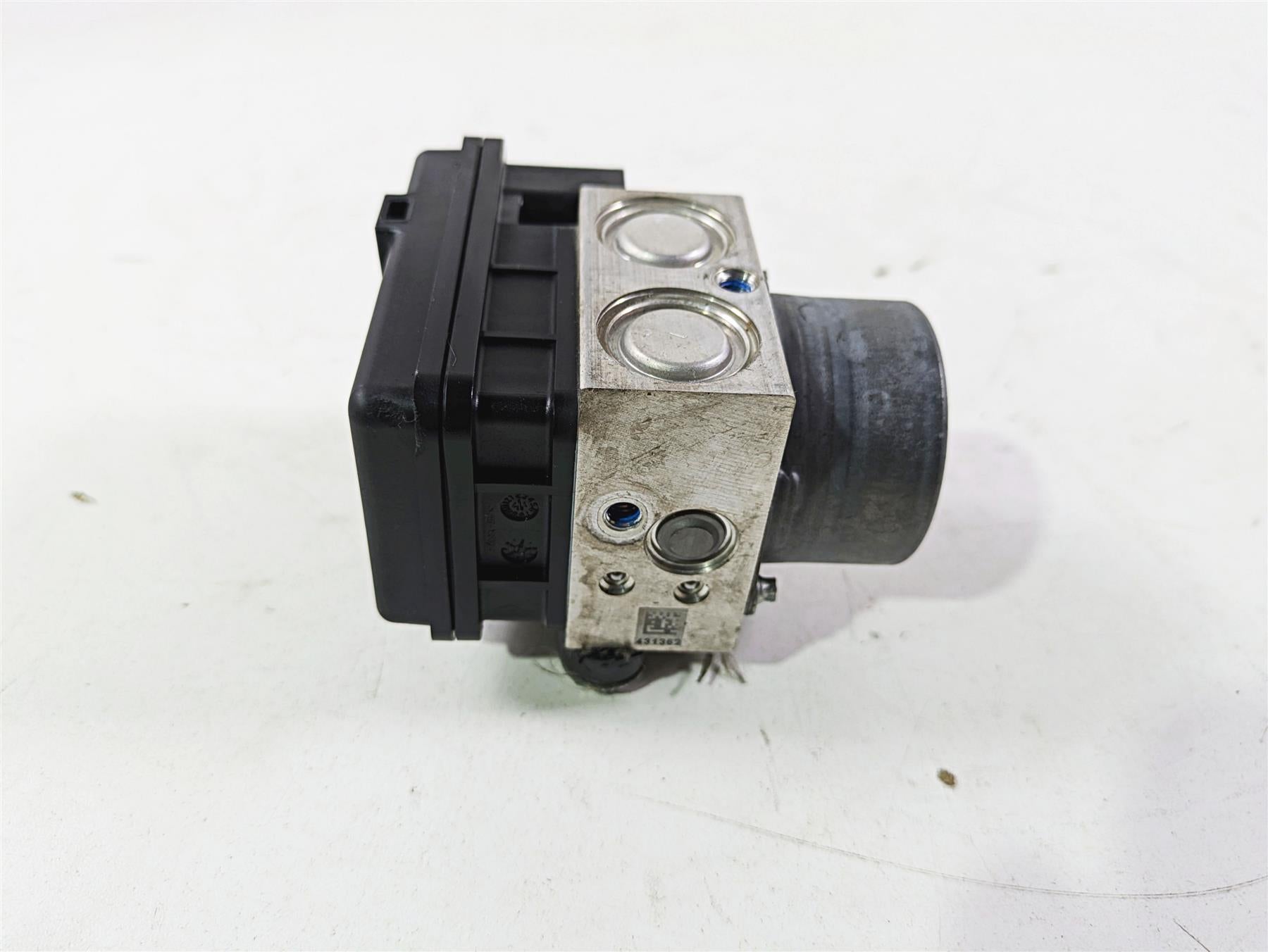 2018 Harley FXBR Softail Breakout Abs Brake Pump Unit Module 41100044B {{ shop.shopifyCountryName }} - Mototech271