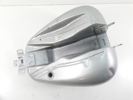 2010 Harley Touring FLHX Street Glide Fuel Gas Petrol Tank -Dented 61356-08 {{ shop.shopifyCountryName }} - Mototech271