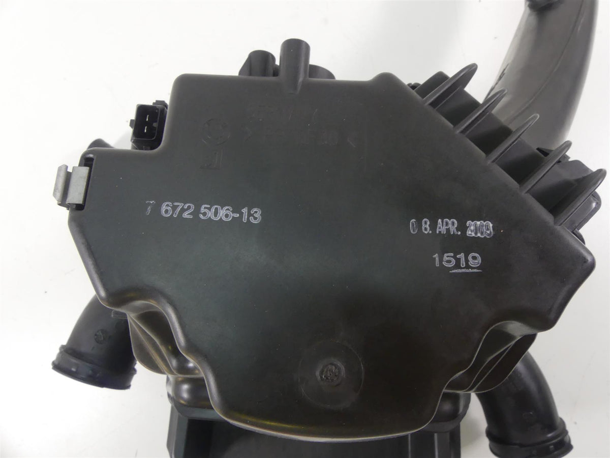 2009 BMW R1200GS K25 Air Box Filter Cleaner + Tubes & Front Air Ram 13717672506 {{ shop.shopifyCountryName }} - Mototech271