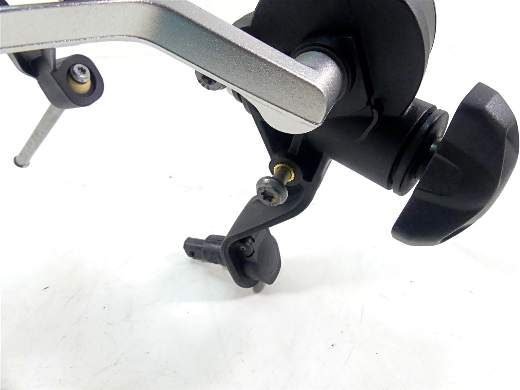 2014 BMW R1200GS K50 Front Windshield Screen Adjustment Set 46638536083 {{ shop.shopifyCountryName }} - Mototech271