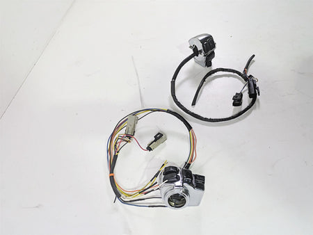 2007 Harley Touring FLHRSE CVO Road King Chrome Hand Control Switch Set 71682-06 {{ shop.shopifyCountryName }} - Mototech271