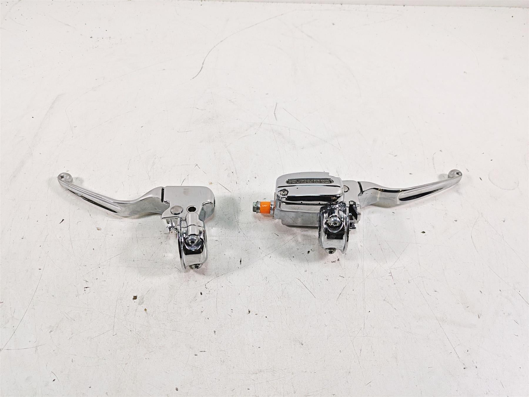 2010 Harley Touring FLHTCU Electra Glide Chrome Brake Clutch Lever Set 44551-08F {{ shop.shopifyCountryName }} - Mototech271