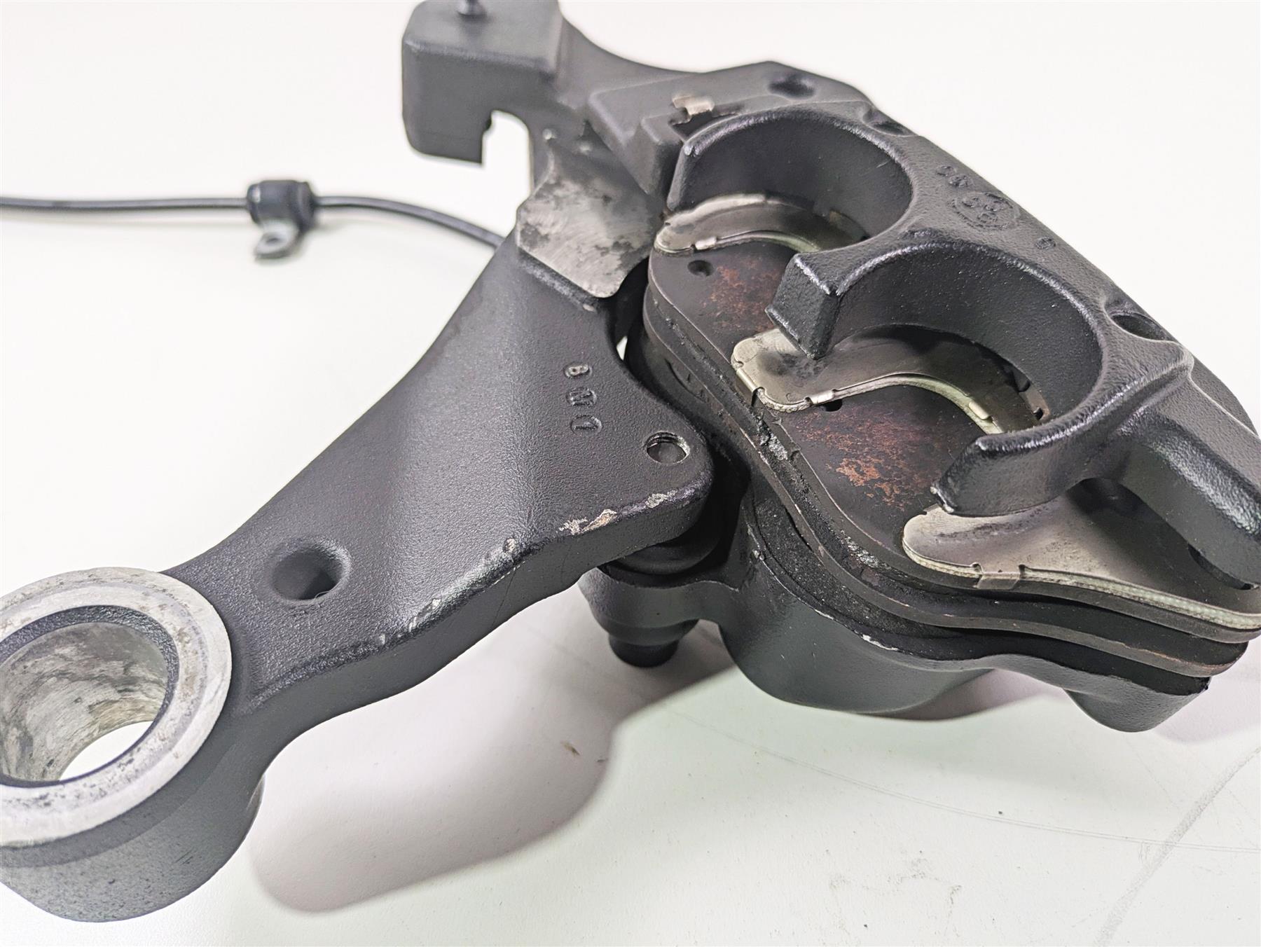 2009 Harley FXDC Dyna Super Glide Rear Brake Caliper + Mount 40908-08 {{ shop.shopifyCountryName }} - Mototech271