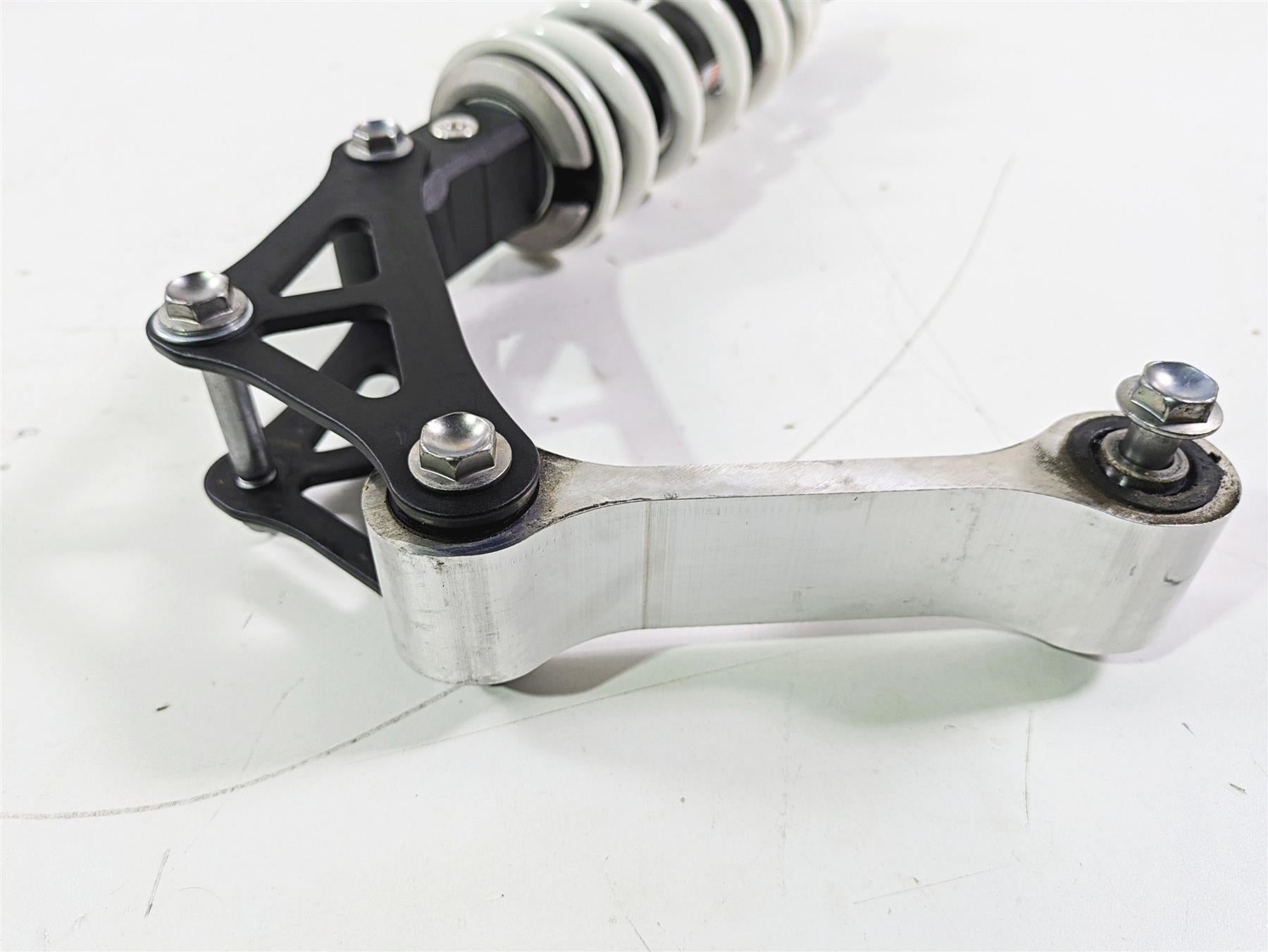 2022 Kawasaki ZR900RS Cafe Straight Rear Suspension Shock Damper 45014-0599-EH {{ shop.shopifyCountryName }} - Mototech271