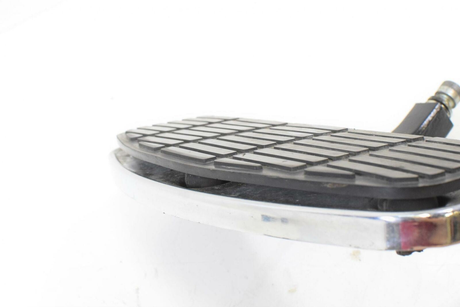 2005 Harley Touring FLHTCUI Electra Glide Rider Right Floor Board Pedal 50518-83 {{ shop.shopifyCountryName }} - Mototech271