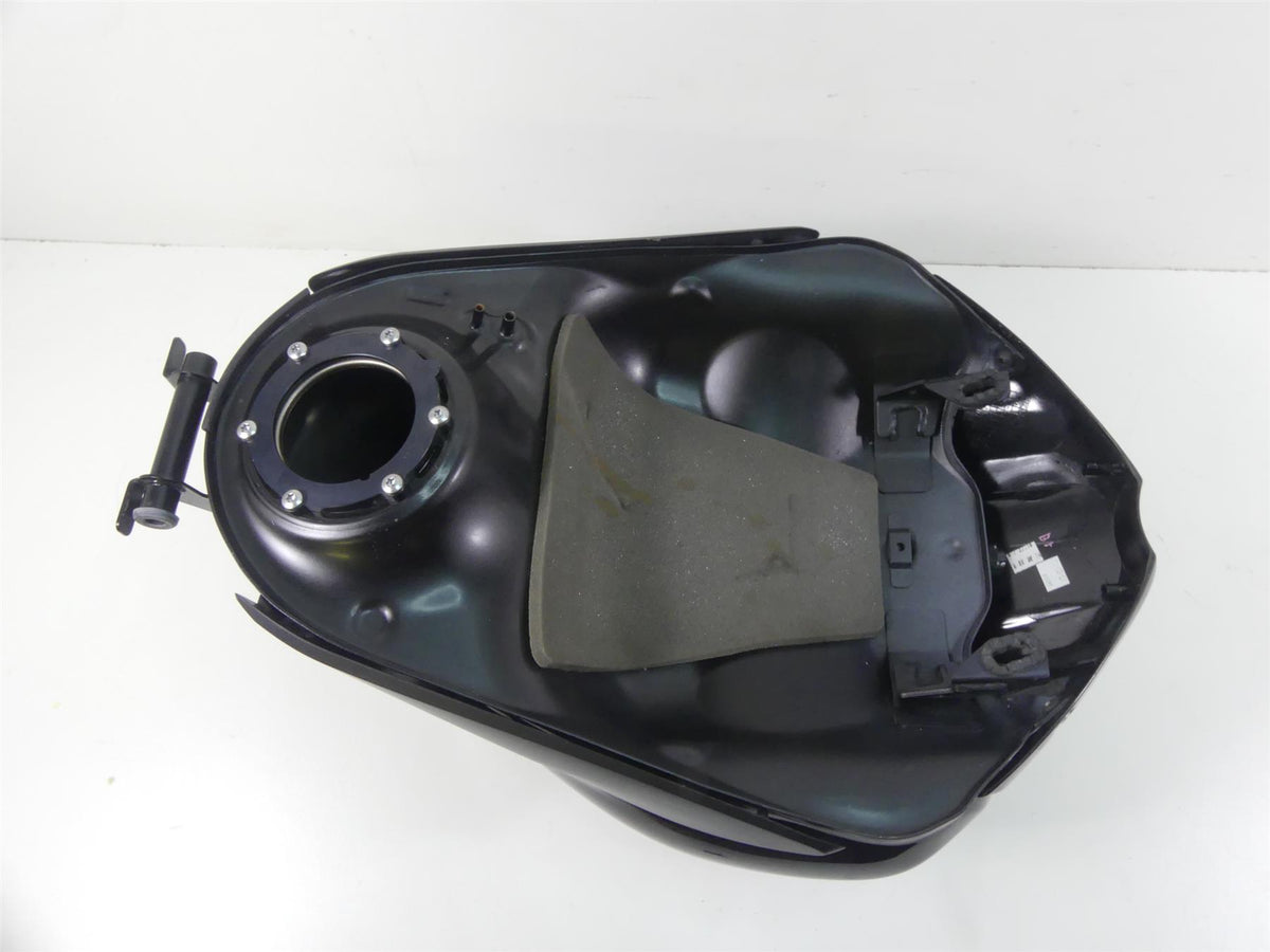 2015 Triumph 1050 Speed Triple R Phantom Black Fuel Tank & Cover T2405211 {{ shop.shopifyCountryName }} - Mototech271