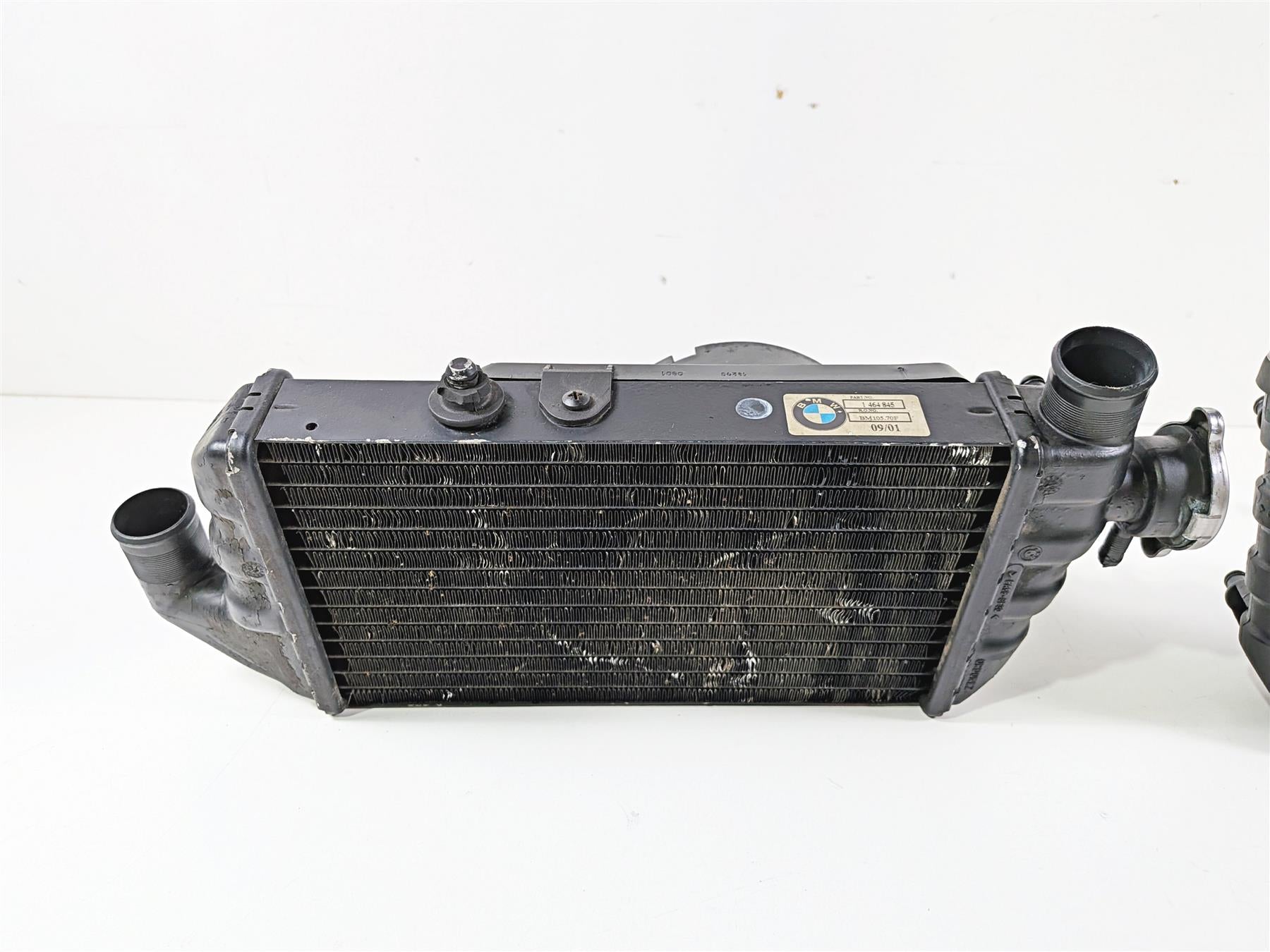 2002 BMW K1200LT 89V3 Left Right Radiator & Fans Set 17111464875 17111465160 {{ shop.shopifyCountryName }} - Mototech271