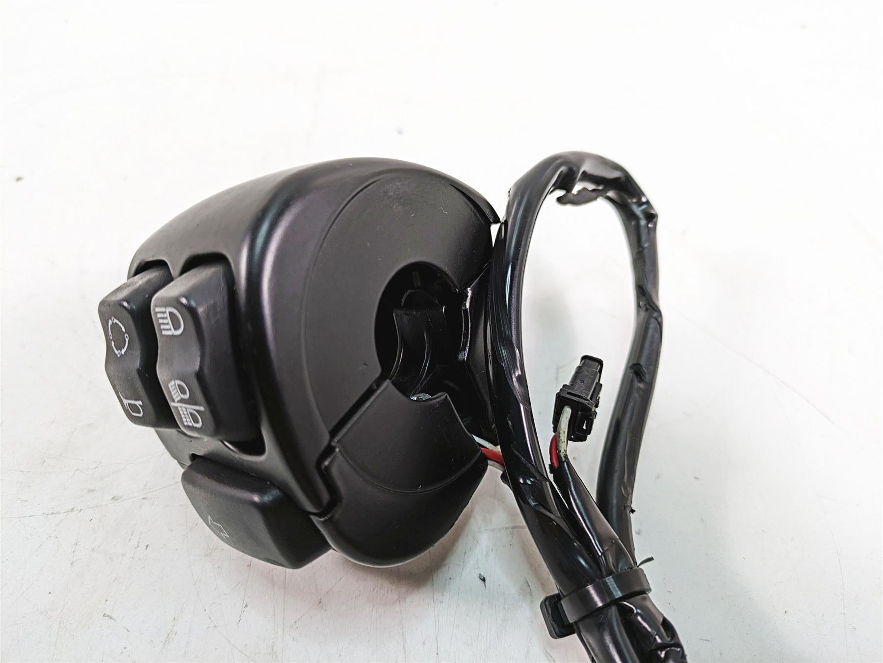 2020 Harley Softail FXBB Street Bob Left Hand Control Switch - Read 71500292 {{ shop.shopifyCountryName }} - Mototech271