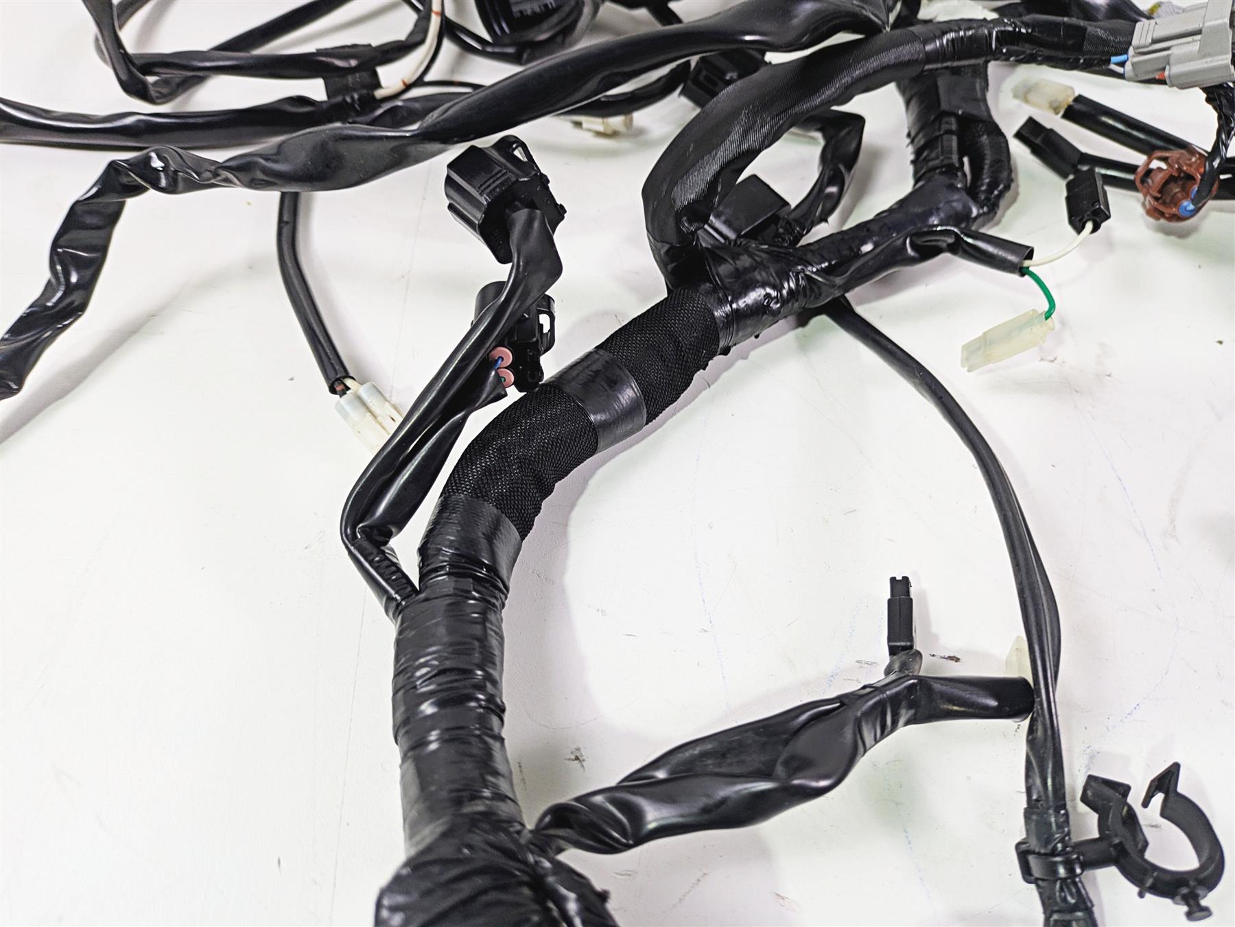 2020 Suzuki V-Strom 1050 XT Main Wiring Harness Loom - No Cuts 36610-06L20 {{ shop.shopifyCountryName }} - Mototech271