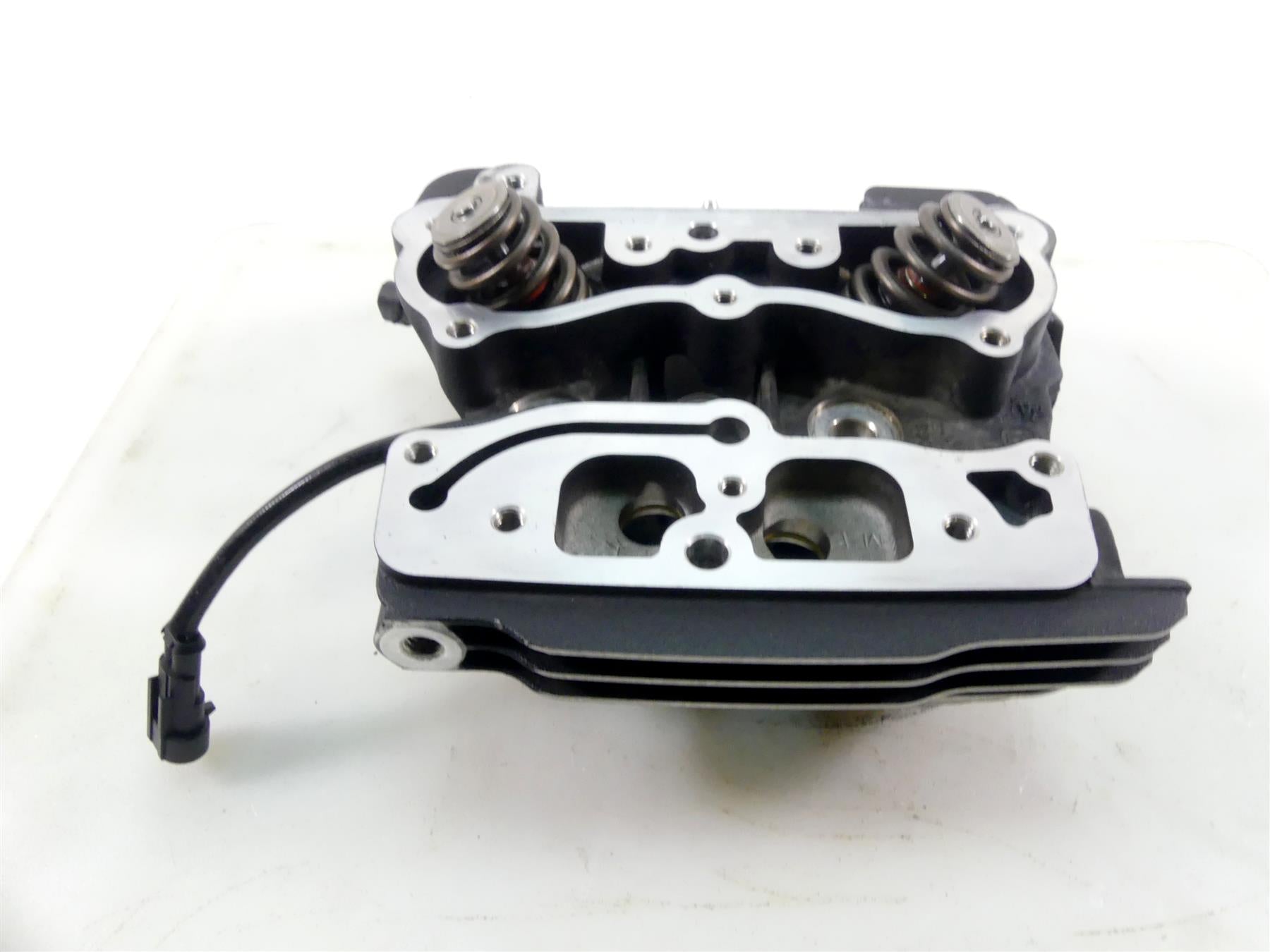 2017 Harley Softail FXSB Breakout Front 103 Cylinder Head Cylinderhead 16500023 {{ shop.shopifyCountryName }} - Mototech271