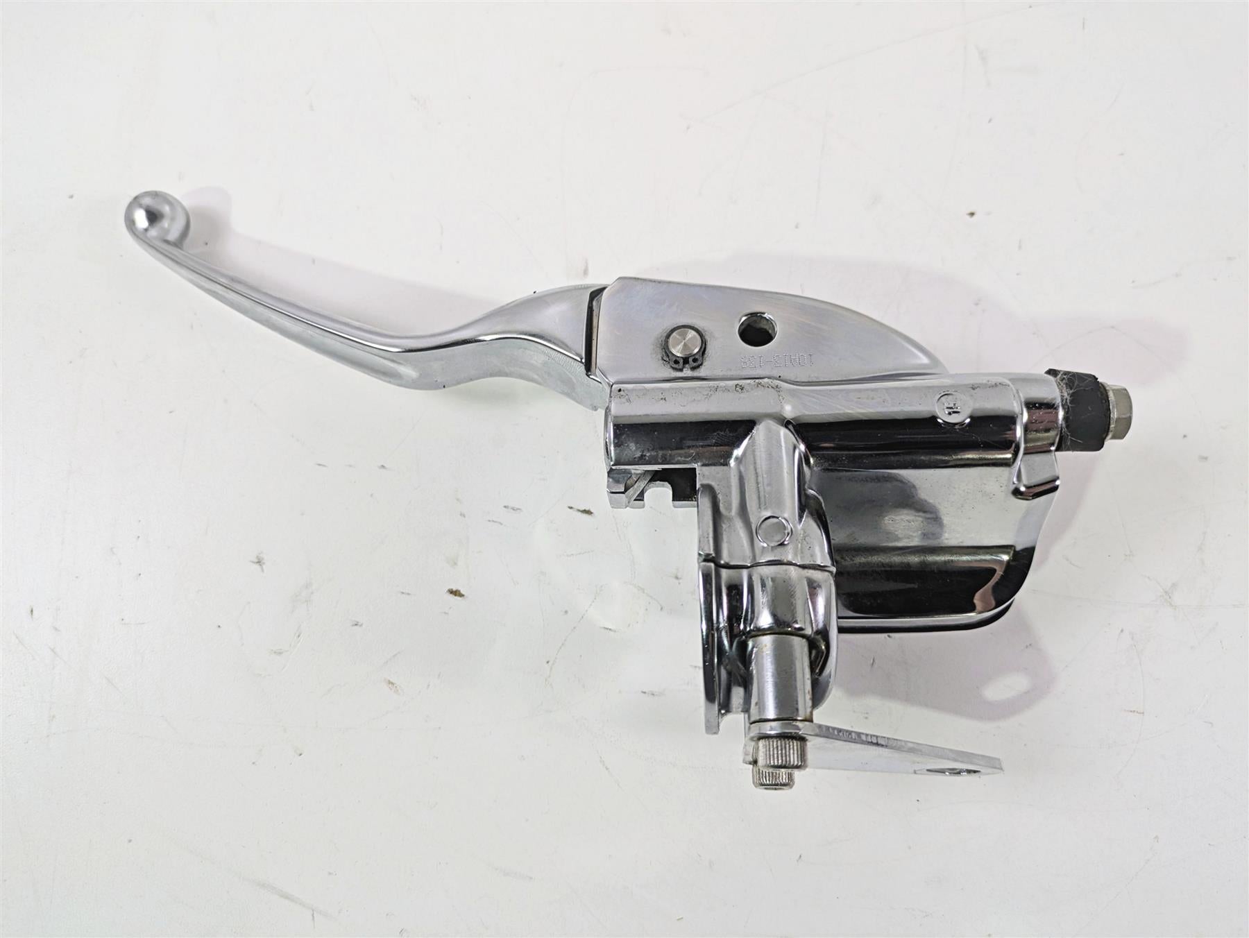 2010 Harley Touring FLHXSE CVO Street Glide Front Brake Master Cylinder 42102-08 {{ shop.shopifyCountryName }} - Mototech271