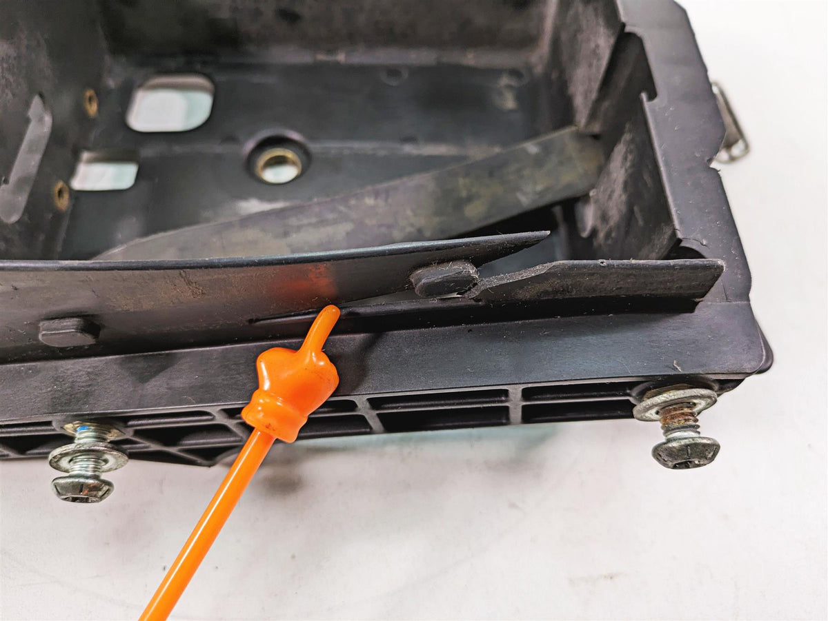 2009 Harley FXDC Dyna Super Glide Custom Lower Battery Tray Stay -Read 70379-06A {{ shop.shopifyCountryName }} - Mototech271