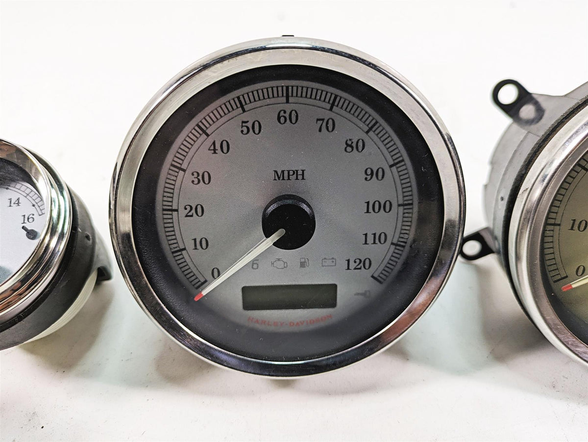 2006 Harley Touring FLHXI Street Glide Speedometer Tach Gauges Set Read 67261-08 {{ shop.shopifyCountryName }} - Mototech271