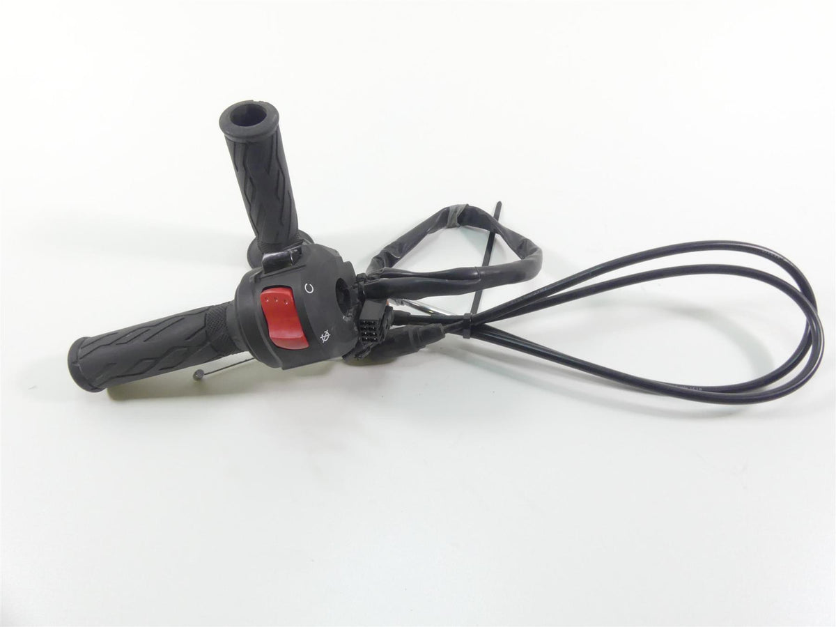 2022 Suzuki GSXR750 Right Hand Control Switch Throttle & Grips -Read 37200-47H30 {{ shop.shopifyCountryName }} - Mototech271