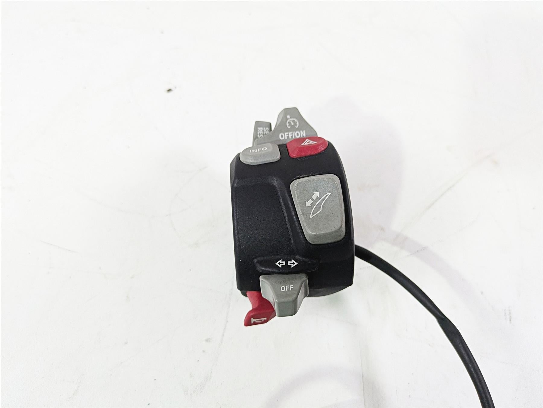 2010 BMW R1200RT K26 Left Windshield Blinker Cruise Control Switch 61318546203 {{ shop.shopifyCountryName }} - Mototech271