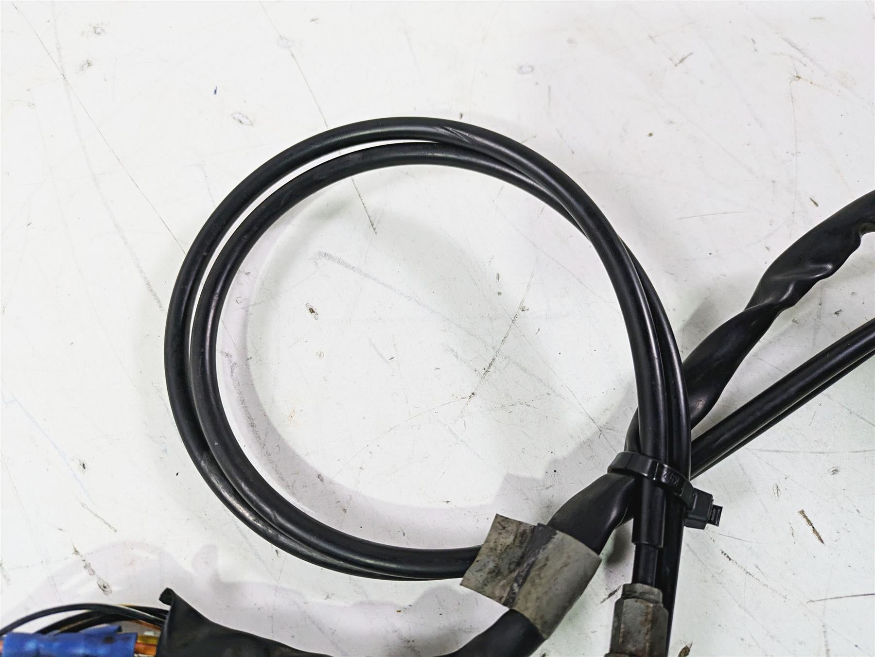 2016 Suzuki GSXR1000 Right Hand Start Stop Control Switch - Read 37200-47H30 {{ shop.shopifyCountryName }} - Mototech271