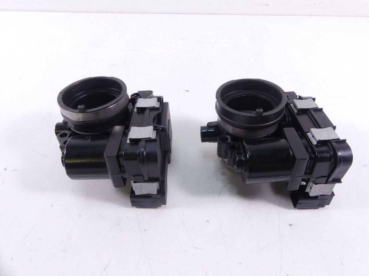 2016 BMW R1200R K53 Throttle Body Fuel Injector Set 13548564959 {{ shop.shopifyCountryName }} - Mototech271