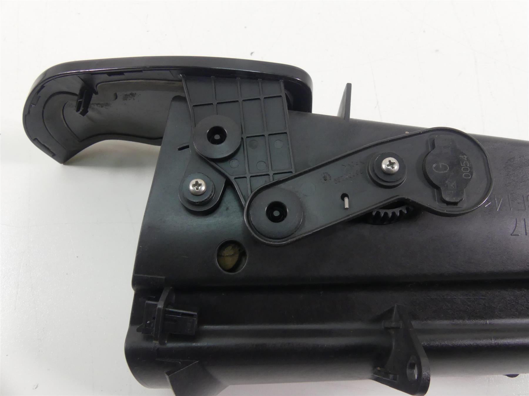 2014 Harley Touring FLHTK Electra Glide Media Phone Compartment Box 76000117 {{ shop.shopifyCountryName }} - Mototech271