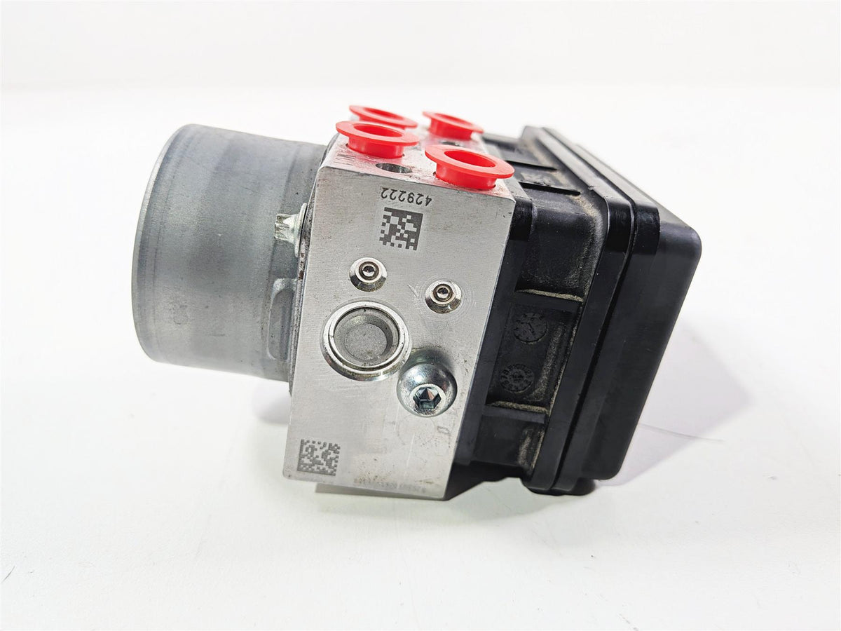 2023 Yamaha MT10 MTN1000 Abs Brake Pump Unit Module B5Y-85930-00 {{ shop.shopifyCountryName }} - Mototech271