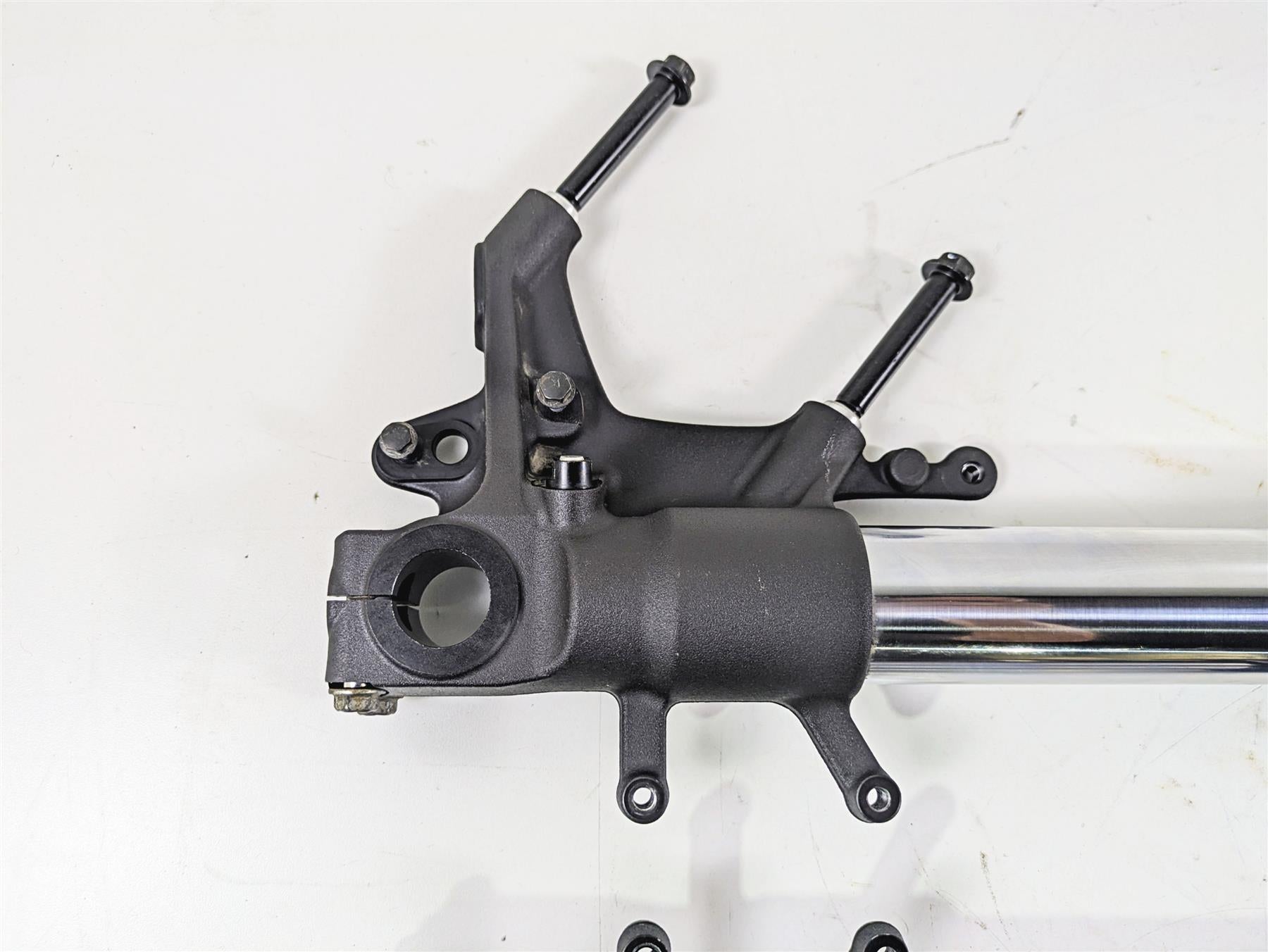 2020 Suzuki V-Strom 1050 XT Straight Front Fork Leg Set 51103-06L00 51104-06L00 {{ shop.shopifyCountryName }} - Mototech271