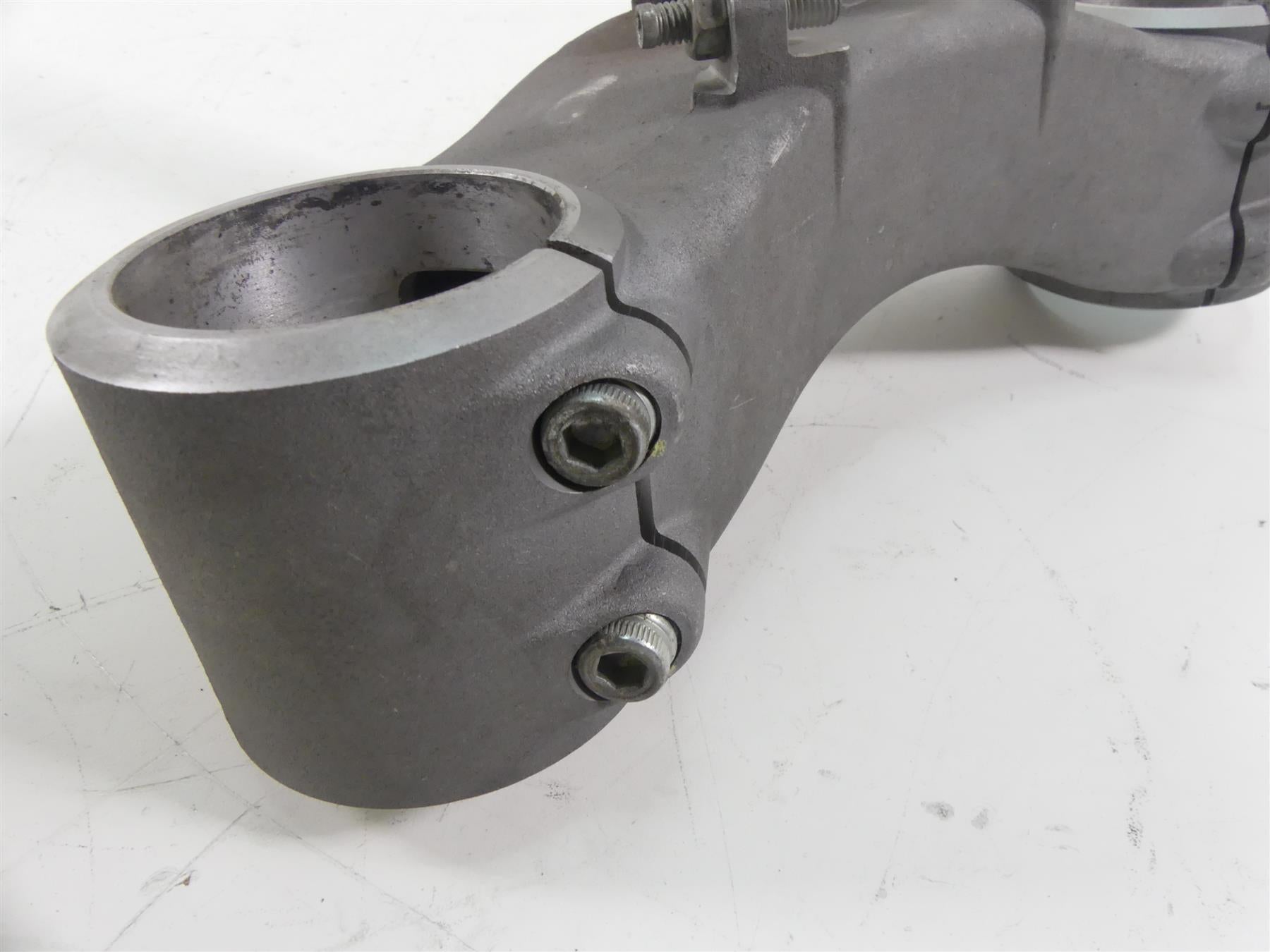 2006 Ducati 999 Biposto Lower Triple Tree Steering Yoke - Read 34210101A {{ shop.shopifyCountryName }} - Mototech271