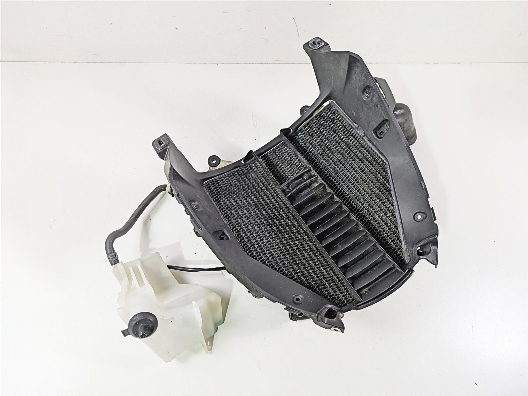 2014 BMW K1600 GTL K48 Radiator Fan Reservoir Hoses Cover Set 17117726416 {{ shop.shopifyCountryName }} - Mototech271